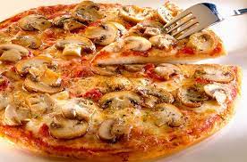 بيتزا فطر صغير