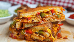 سندويش شاورما دجاج سوبر سبشل