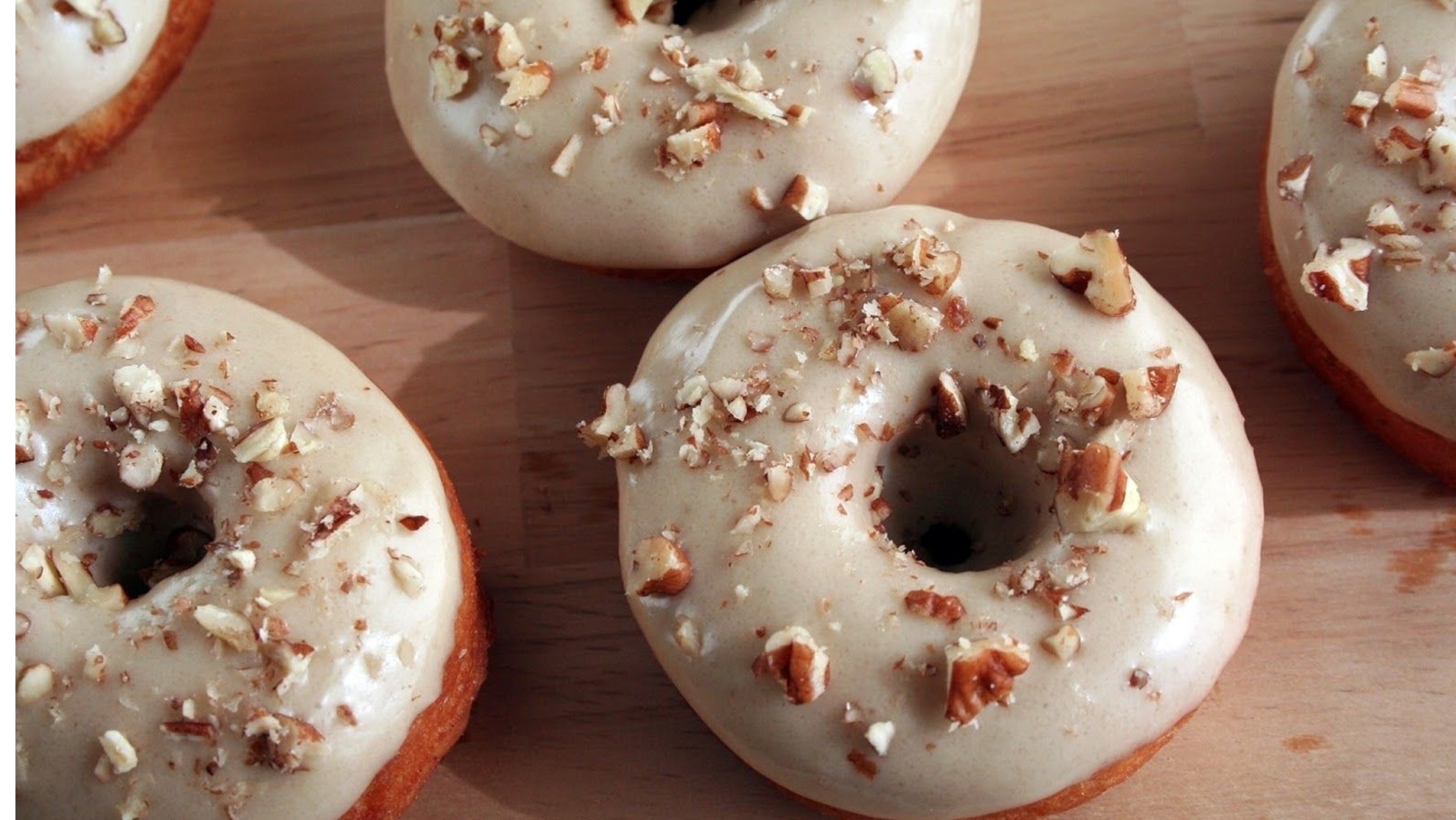 دونات صغير ابيض