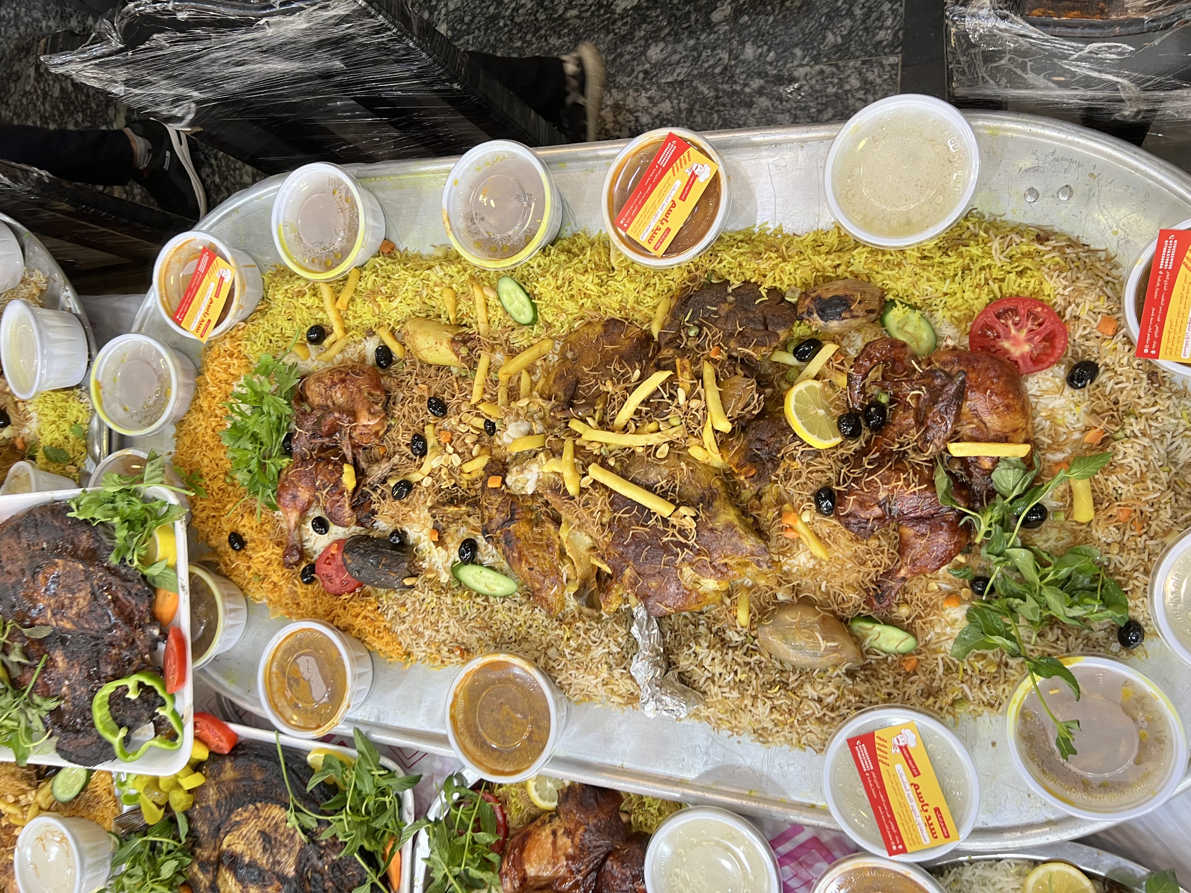 ربع  طلي ودجاجة على صينية طويلة صالة 