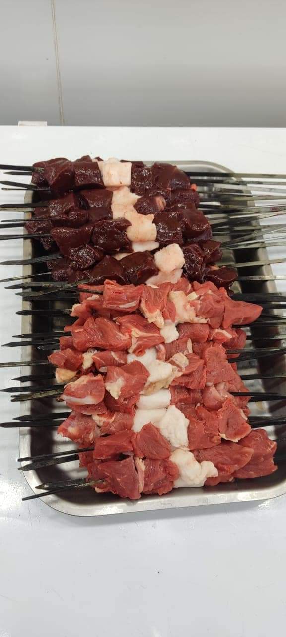 كيلو تكة سفري + خبز + كاسة سوب + مقبلات + طماطه وبصل شوي سفري 