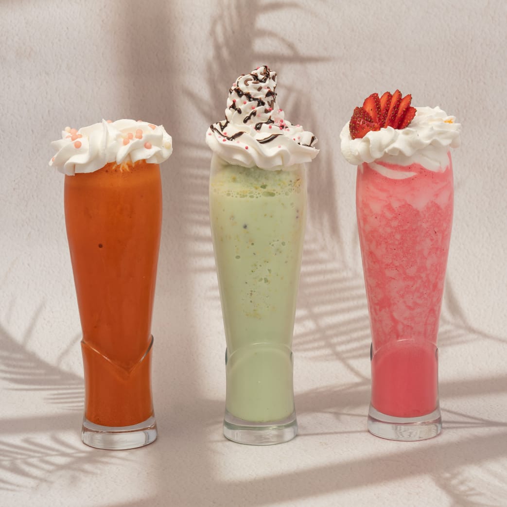 ميلك شيك ( شوكلا - فانيل - فراولة )